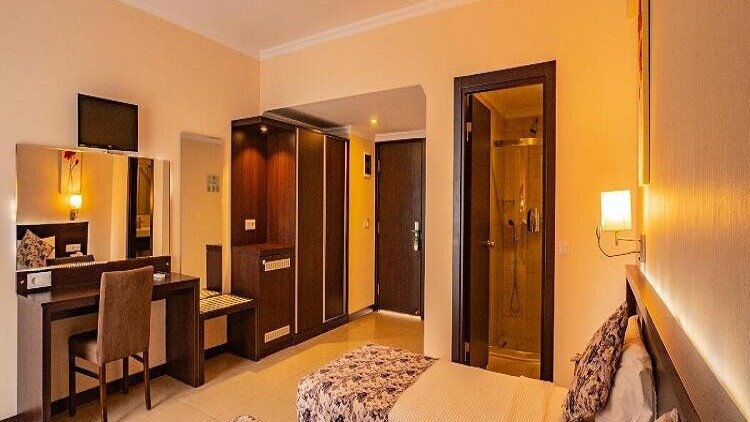 Sunshine Holiday Resort